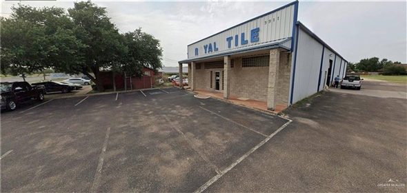 3911 W State Highway 107 Edinburg Texas, 78539 | Industrial Building