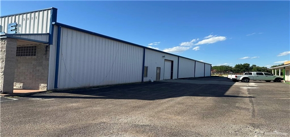 3911 W State Highway 107 Edinburg Texas, 78539 | Industrial Building