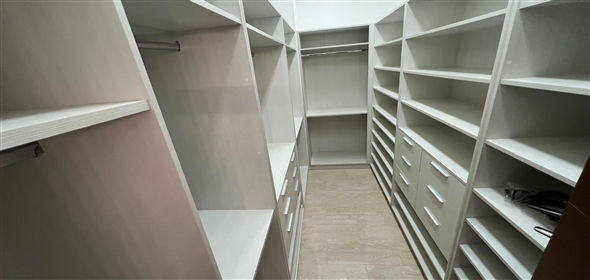 Casup0 Garden Valencia Carabobo, 2001 | Exclusive Apartment in Casupo Garden