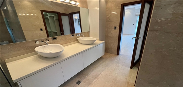 Casup0 Garden Valencia Carabobo, 2001 | Exclusive Apartment in Casupo Garden