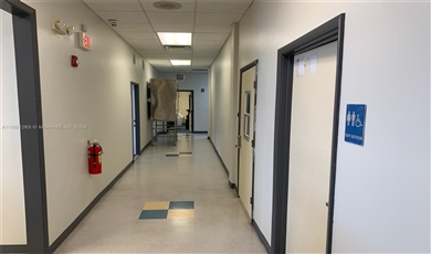 Office for Sale in Jacksonville Florida 32210