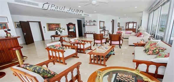 Corner of 14th Avenue and 6th Street.  Bolivar, 130001 | Exclusive apartment