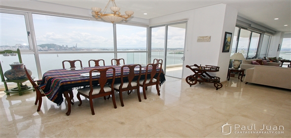 Corner of 14th Avenue and 6th Street.  Bolivar, 130001 | Exclusive apartment