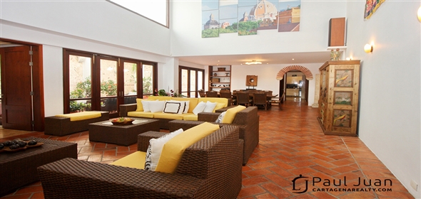 Tejadillo Street # 38-64.  Bolivar, 130001 | Majestic colonial ambiance apartment