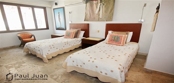 Tejadillo Street # 38-64.  Bolivar, 130001 | Majestic colonial ambiance apartment