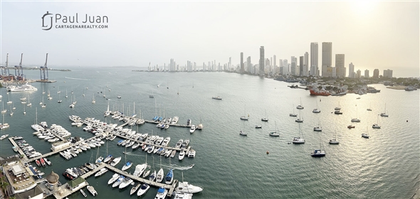 Miramar Avenue # 18-63.  Bolivar,  | Exclusive apartment in Manga