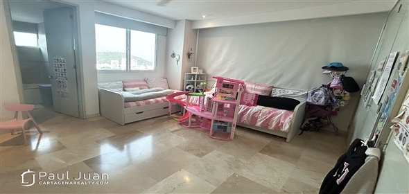 Miramar Avenue # 18-63.  Bolivar,  | Exclusive apartment in Manga