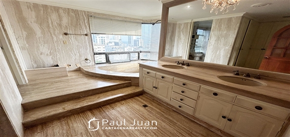 6th Avenue # 4-37.  Bolivar,  | Spacious Penthouse