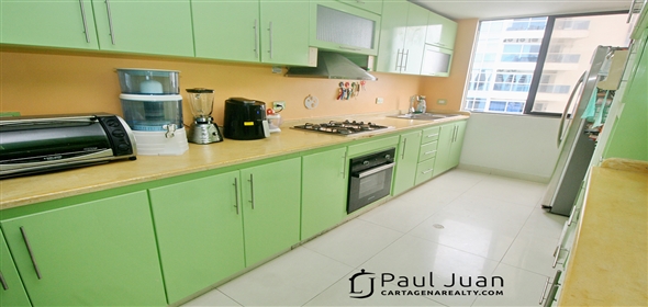 Return Avenue # 1A-872.  Bolivar,  | Spacious Penthouse