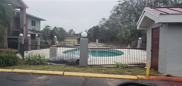 1571 Bates Rd Burnt Corn Alabama, 36401 | Exceptional Red Roof Inn Evergreen