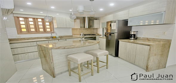 6th Avenue # 38-146.  Bolivar,  | Beautiful fully remodeled apartment