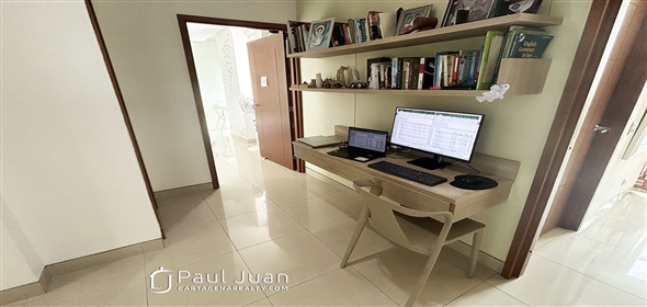 Corner of Piñango Avenue and 10th.  Bolivar, 130001 | Fabulous apartment