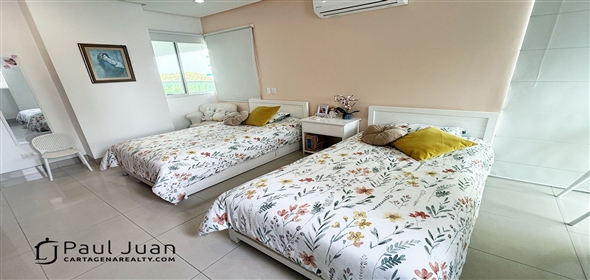 Corner of Piñango Avenue and 10th.  Bolivar, 130001 | Fabulous apartment