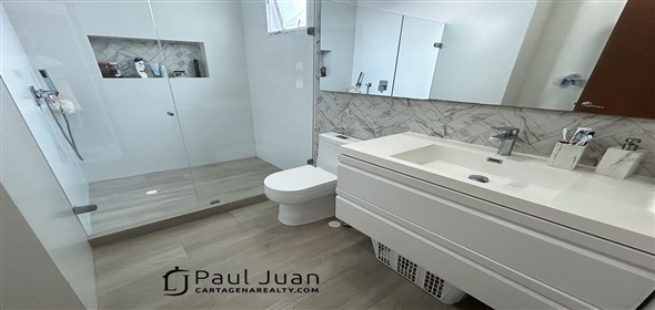 Corner of Piñango Avenue and 10th.  Bolivar, 130001 | Fabulous apartment
