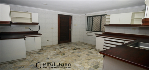 5th Avenue # 4-129.  Bolivar, 130001 | Spacious apartment