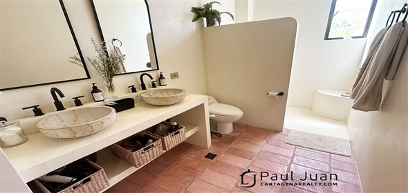 Road to Colegio Britanico.  Bolivar, 130001 | Fabulous house