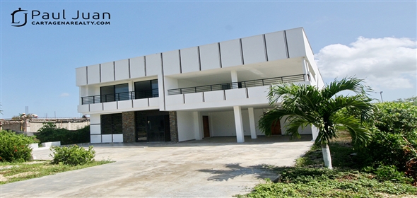 Road to Colegio Britanico.  Bolivar, 130001 | Fabulous two-story house,