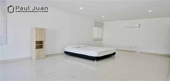 Road to Colegio Britanico.  Bolivar, 130001 | Fabulous two-story house,