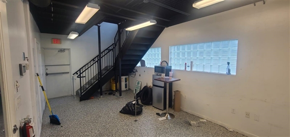 331 E Commercial Blvd Fort Lauderdale Florida, 33334 | Free Standing Building