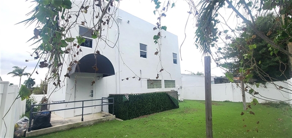 331 E Commercial Blvd Fort Lauderdale Florida, 33334 | Free Standing Building