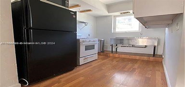 158 Ocean Dr # 306 Miami Beach Florida, 33139 | Beautiful Condo Studio