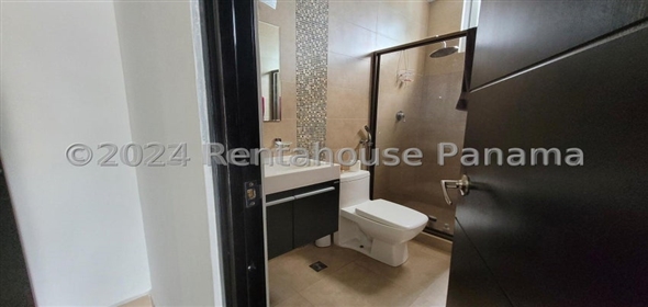 The One Tower Calle Bachiller 20F Panama City Panamá Province, 07127 | Exclusive Apartment