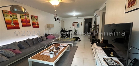 Torres de Versalles Avenida Costanera TV2 Torre 200 PBC Panama City Panamá Province, 07127 | Incredible Apartment in Versalles