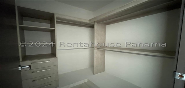 Pacific Park Avenida Edison Park Ala oeste Torre 100 2-B Panama City Panamá Province, 07127 | Incredible Apartment in Edisson Park