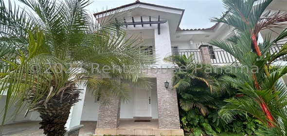 Quintas de Versalles Avenida Costanera D14 Panama City Panamá Province, 07127 | Incredible Single Family Home