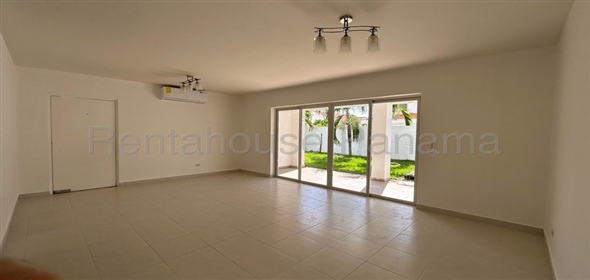 Quintas de Versalles Avenida Costanera D14 Panama City Panamá Province, 07127 | Incredible Single Family Home