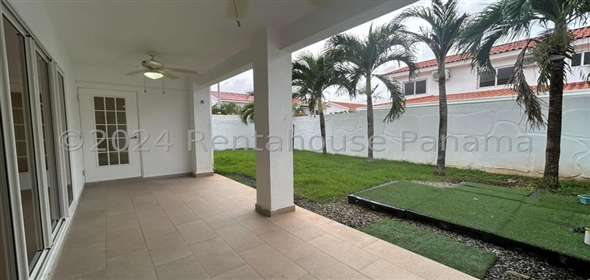 Quintas de Versalles Avenida Costanera D14 Panama City Panamá Province, 07127 | Incredible Single Family Home