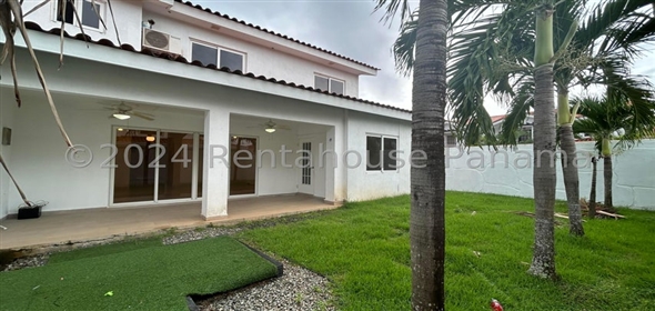 Quintas de Versalles Avenida Costanera D14 Panama City Panamá Province, 07127 | Incredible Single Family Home
