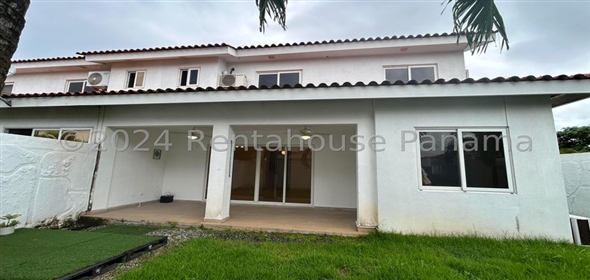 Quintas de Versalles Avenida Costanera D14 Panama City Panamá Province, 07127 | Incredible Single Family Home
