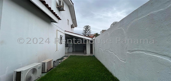 Quintas de Versalles Avenida Costanera D14 Panama City Panamá Province, 07127 | Incredible Single Family Home