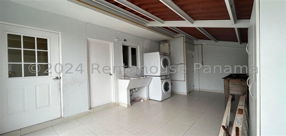 Quintas de Versalles Avenida Costanera D14 Panama City Panamá Province, 07127 | Incredible Single Family Home