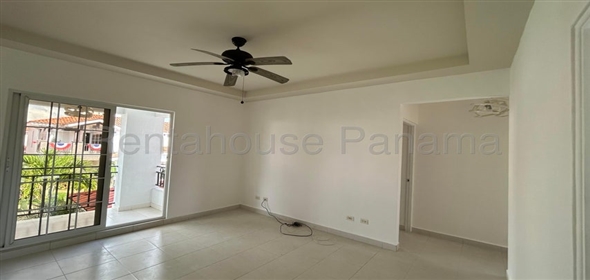 Quintas de Versalles Avenida Costanera D14 Panama City Panamá Province, 07127 | Incredible Single Family Home