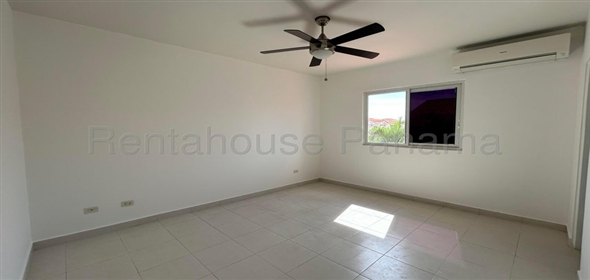 Quintas de Versalles Avenida Costanera D14 Panama City Panamá Province, 07127 | Incredible Single Family Home