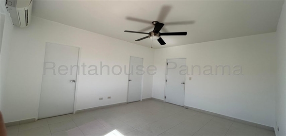 Quintas de Versalles Avenida Costanera D14 Panama City Panamá Province, 07127 | Incredible Single Family Home