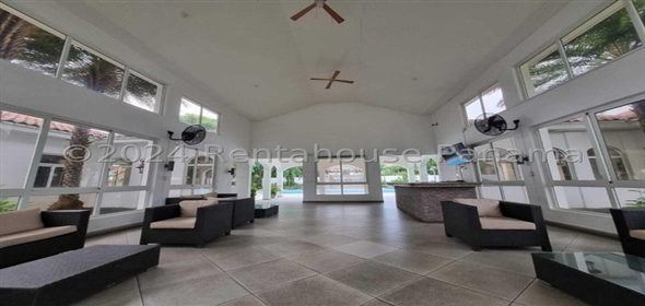 Quintas de Versalles Avenida Costanera D14 Panama City Panamá Province, 07127 | Incredible Single Family Home
