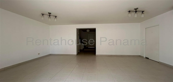 Quintas de Versalles Avenida Costanera D14 Panama City Panamá Province, 07127 | Incredible Single Family Home