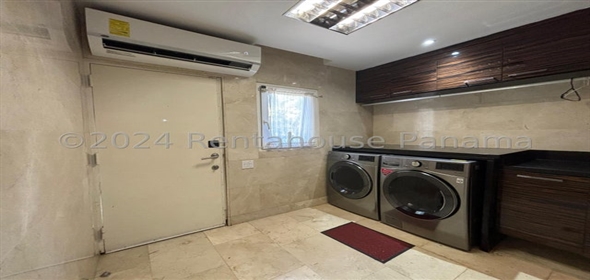 Tucan Country Club Calle Champions Hights 59-A Panama City Panamá Province, 07127 | Modern and Spacious House in Panamá Pacífico