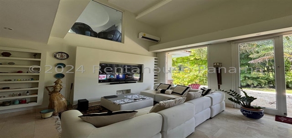 Tucan Country Club Calle Champions Hights 59-A Panama City Panamá Province, 07127 | Modern and Spacious House in Panamá Pacífico