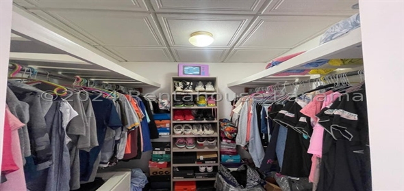 Pacific Place Avenida Pedregal Calle Ismael Casa 25 Panama City Panamá Province, 07127 | Exclusive Home in Sector Juan Diaz