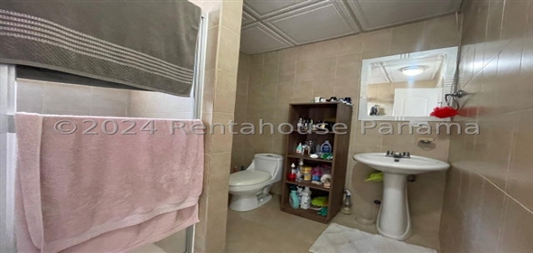 Pacific Place Avenida Pedregal Calle Ismael Casa 25 Panama City Panamá Province, 07127 | Exclusive Home in Sector Juan Diaz