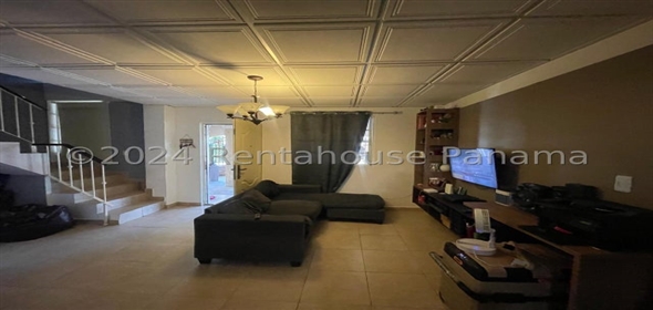 Pacific Place Avenida Pedregal Calle Ismael Casa 25 Panama City Panamá Province, 07127 | Exclusive Home in Sector Juan Diaz