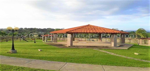 Vistas del Rocío Calle 14 Torre 1 4F Panama City Panamá Province, 07210 | Renovated Apartment in PH Vistas del Rocío