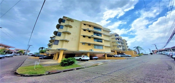 Brisas de Miraflores Calle Otawa Torre B 1-L Panama City Panamá Province, 07095 | Penthouse in Brisas de Miraflores