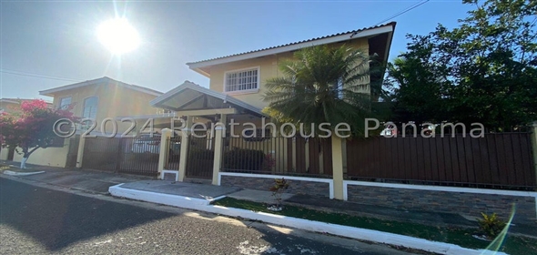 Villas del Golf Avenida Beleares Lote 61 Panama City Panamá Province, 07127 | Exclusive House in Villas del Golf