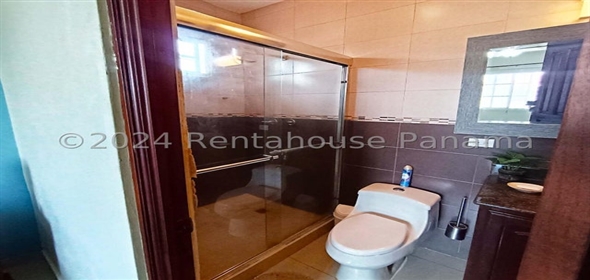 Villas del Golf Avenida Beleares Lote 61 Panama City Panamá Province, 07127 | Exclusive House in Villas del Golf