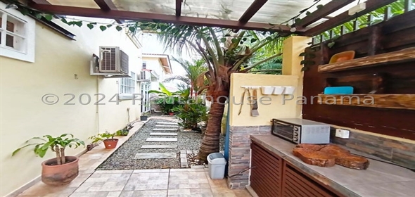 Villas del Golf Avenida Beleares Lote 61 Panama City Panamá Province, 07127 | Exclusive House in Villas del Golf